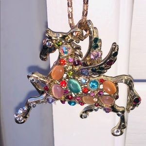 BETSEY JOHNSON PEGASUS NECKLACE W/COLOR STONES